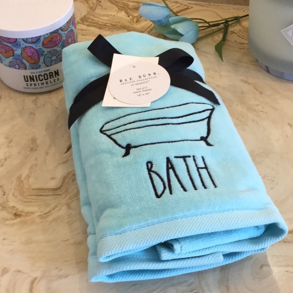 🛀 2 Rae Dunn BATH Velour Hand Towels Set Blue - Picture 3 of 7